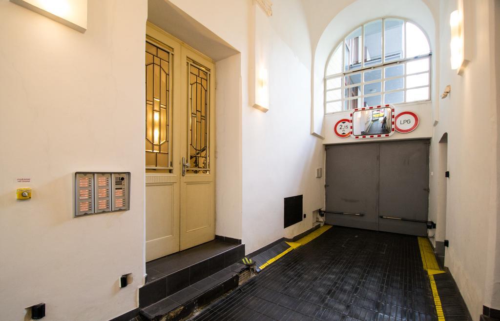 National Museum Apartment By Ruterra Прага Екстериор снимка
