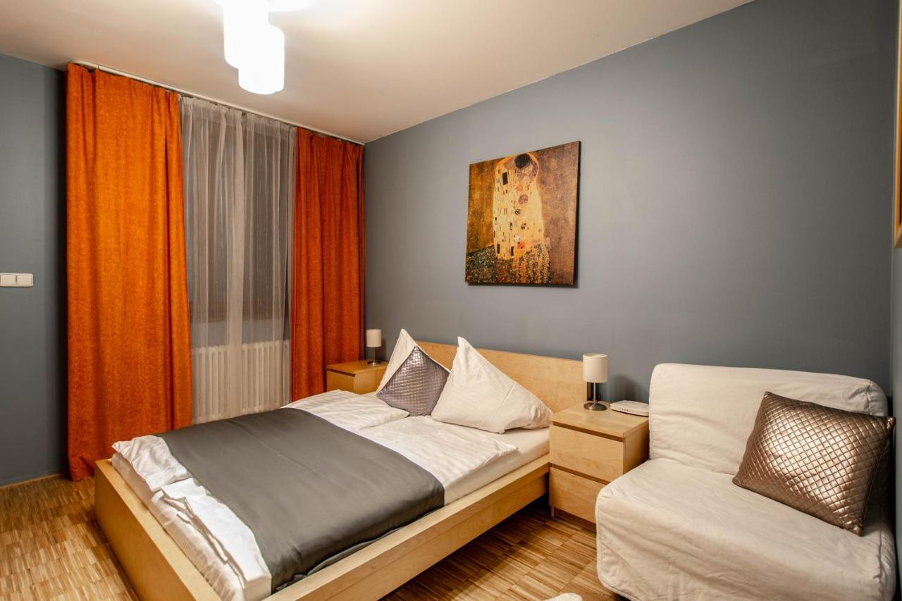 National Museum Apartment By Ruterra Прага Екстериор снимка
